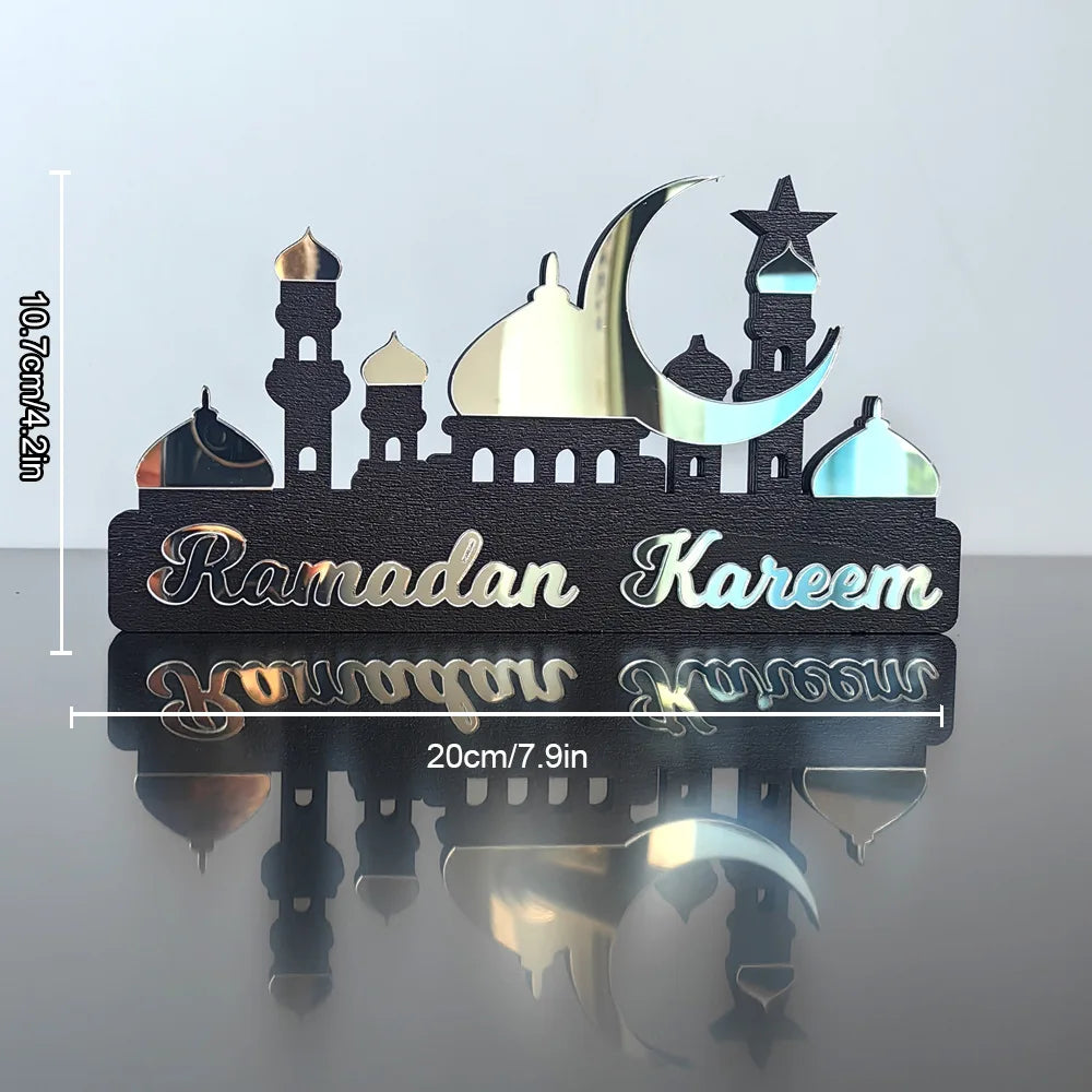 Ornement en bois "Ramadan Kareem" – Décoration de table élégante pour Eid Mubarak, en acrylique argent et or.