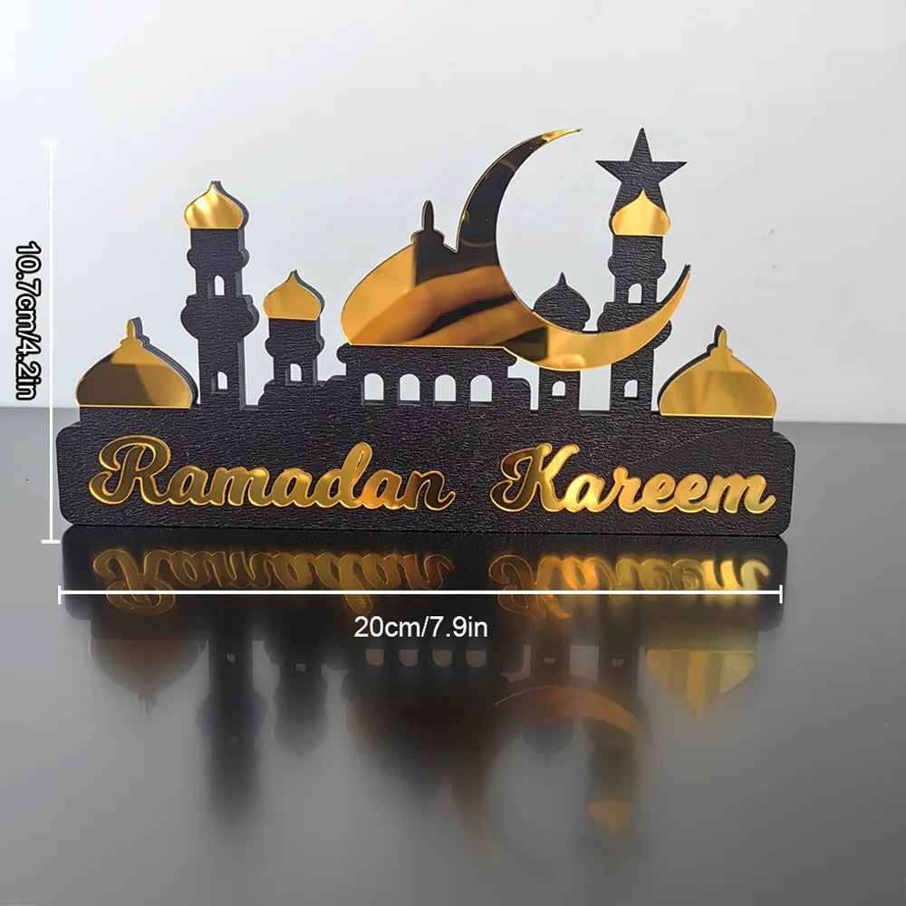 Ornement en bois "Ramadan Kareem" – Décoration de table élégante pour Eid Mubarak, en acrylique argent et or.